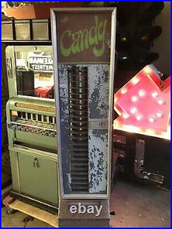 Vintage The Candy Store Hand Crank Vending Machine Hershey, 10¢ 25¢ 5¢