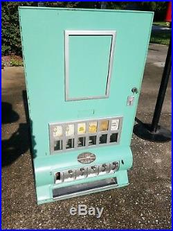 Vintage Uneeda Vending Cigarette Machine Candy Coin Operated