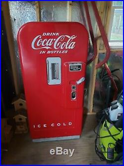 Vintage VENDO 39 Coca Cola 5 Cent Coin Operated Vending Coke Soda Machine