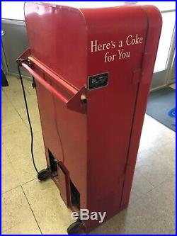 Vintage VENDO VMC 33 Coca Cola 10 Cent Coin Operated Vending Coke Soda Machine