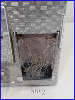 Vintage VERSATILE 18 Steel 10 Cent Vending Candy Prize Gumball Machine with KEY