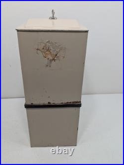 Vintage VERSATILE 18 Steel 10 Cent Vending Candy Prize Gumball Machine with KEY