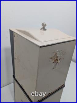 Vintage VERSATILE 18 Steel 10 Cent Vending Candy Prize Gumball Machine with KEY