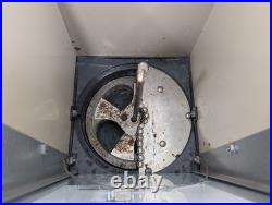 Vintage VERSATILE 18 Steel 10 Cent Vending Candy Prize Gumball Machine with KEY