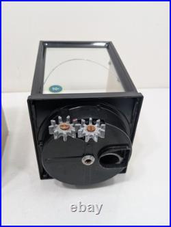 Vintage VERSATILE 18 Steel 10 Cent Vending Candy Prize Gumball Machine with KEY