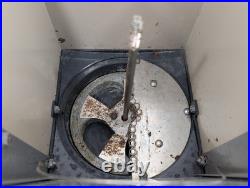 Vintage VERSATILE 18 Steel 10 Cent Vending Candy Prize Gumball Machine with KEY