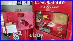 Vintage VMC 72 Coca Cola Machine Original Paint Gets Cold
