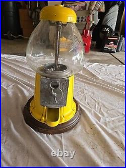 Vintage Vending Bubble Gum Machine Light Lamp Carousel Industries with Lampshade