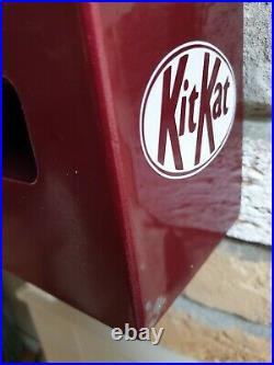 Vintage Vending Machine Kit Kat Nestle