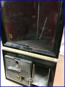 Vintage Victor Model 88 25¢ Gumball Gum Ball Candy Vending Machine No Keys -C