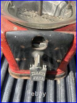 Vintage Victor Model V gumball candy peanuts machine 1940's Functional No Key