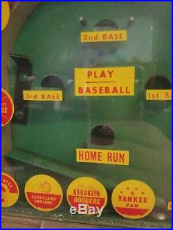 Vintage Victor Vending Co 1 Cent Gumball Baseball Vending Game