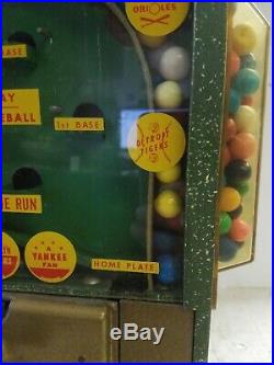 Vintage Victor Vending Co 1 Cent Gumball Baseball Vending Game