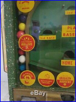 Vintage Victor Vending Co 1 Cent Gumball Baseball Vending Game