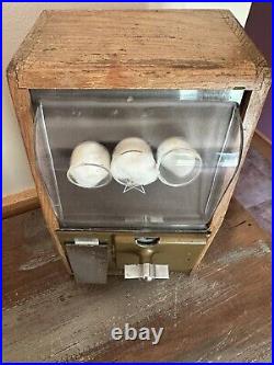 Vintage Victor Vending Corp Wooden Oak Toy Gumball Candy Machine. 25 Cent