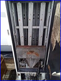 Vintage Westinghouse Coca-Cola Vending Machine WB102 6B-20 Works Needs TLC Freon