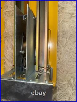 Vintage Winner's Choice 25¢ Lucky Lotto Number Pull Tab Vending Machine With Keys