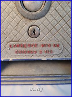 Vintage Working Lawrence Manufacturing Co Gum Penny Vending Machine with Key