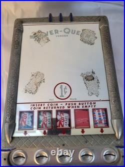 Vintage Working Silver Queen Lawrence Mfg Co Gum Penny Vending Machine with Key