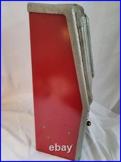 Vintage Working Silver Queen Lawrence Mfg Co Gum Penny Vending Machine with Key