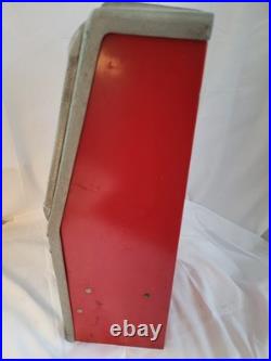 Vintage Working Silver Queen Lawrence Mfg Co Gum Penny Vending Machine with Key