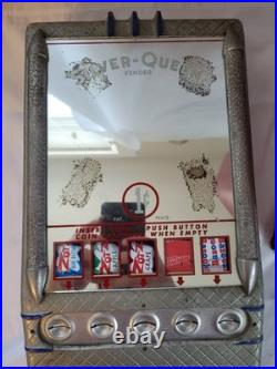 Vintage Working Silver Queen Lawrence Mfg Co Gum Penny Vending Machine with Key