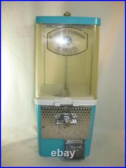 Vintage coin operated nickel vending gumball machine Master Eye America promo