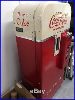 Vintage coke bottle machine 1938