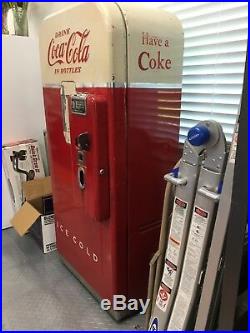 Vintage coke bottle machine 1938