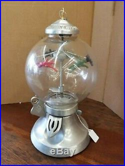 Vintage collectible 1940 penny glass gumball machine trade stimulator race derby