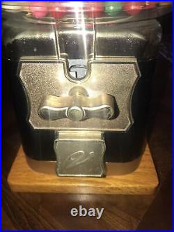 Vintage gumball machine 25 CENTS
