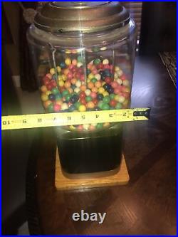 Vintage gumball machine 25 CENTS