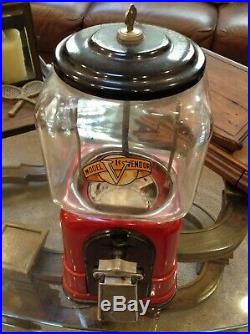 Vintage original Victor Universal 1 cent gumball peanut candy machine