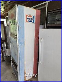 Vintage pepsi machine