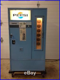 Vintage pepsi vending machine works