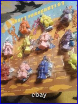 Vintage robot vending machine display card toys charms keychain nos toy machine