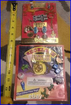 Vintage vending machine display card toys charms keychain nos toy Indian rings