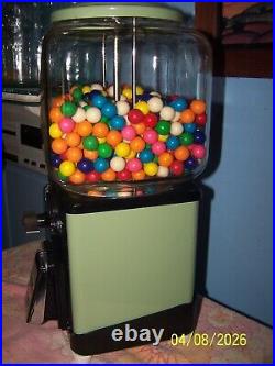 Vintage victor 1 cent gumball vending machine with over 4lbs gumballs lock and key