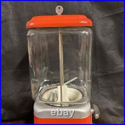 Vintage working Acorn gumball/candy machine with glass globe