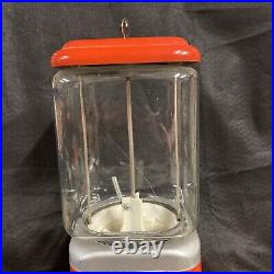 Vintage working Acorn gumball/candy machine with glass globe
