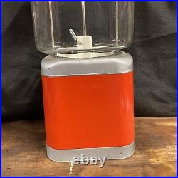 Vintage working Acorn gumball/candy machine with glass globe