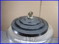 Vtg 1950's Victor 1 Cent Penny Gumball Candy Prize Vending Machine with Key WORKS