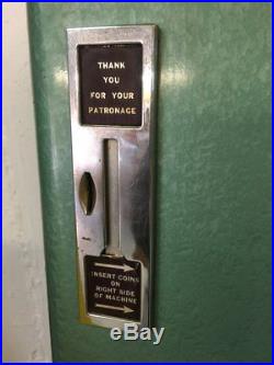 Vtg 50s Art Deco Cigarette Machine Vending Machine Lighted with key