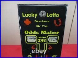 Vtg Lucky Lotto Numbers by the Odds Maker 25¢ Pull Tab Vending Machine & Key (B)