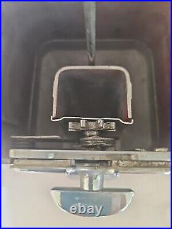 Vtg Red Oak Acorn 1 Cent Gumball /Peanut Machine & Key