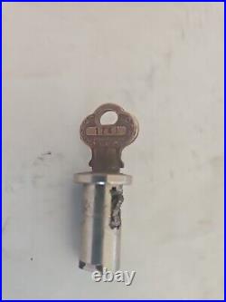 Vtg Red Oak Acorn 1 Cent Gumball /Peanut Machine & Key