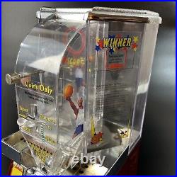 Vtg Test Your Skill Game Basketball Play And Score 25 Cent Candy Machine NO KEYS