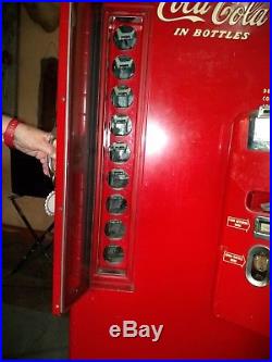 WOW! Oringinal Vintage Coke Vendo 81 Coca Cola Vending Machine