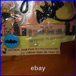 WOW vintage 1960/70 vending machine Batman pins ring and bats Uber RARE