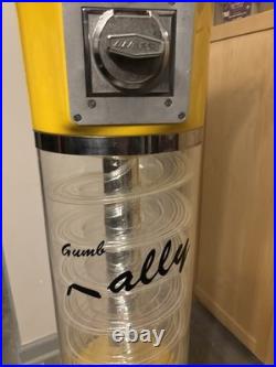 Wizard Beaver Spiral Gumball Machine 58 Inch Yellow 25 Cent Coin Mech Vintage
